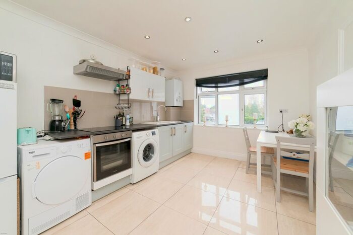 1 Bedroom Flat To Rent In Vista Way, Harrow, London HA3