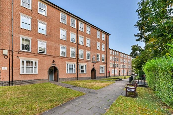 1 Bedroom Flat For Sale In Parkhurst Road, Camden, London, N7