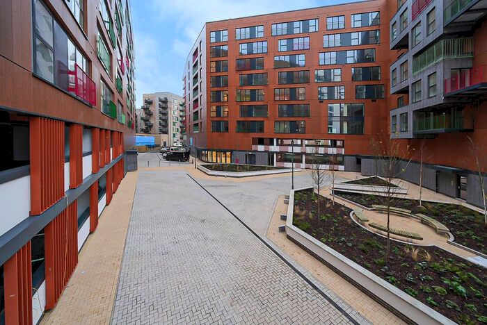 1 Bedroom Flat To Rent In Market Street, Bracknell, RG12