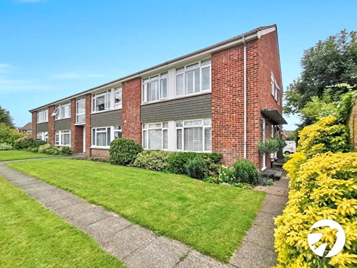 2 Bedroom Flat To Rent In Fairfield Close, Sidcup, Kent, DA15