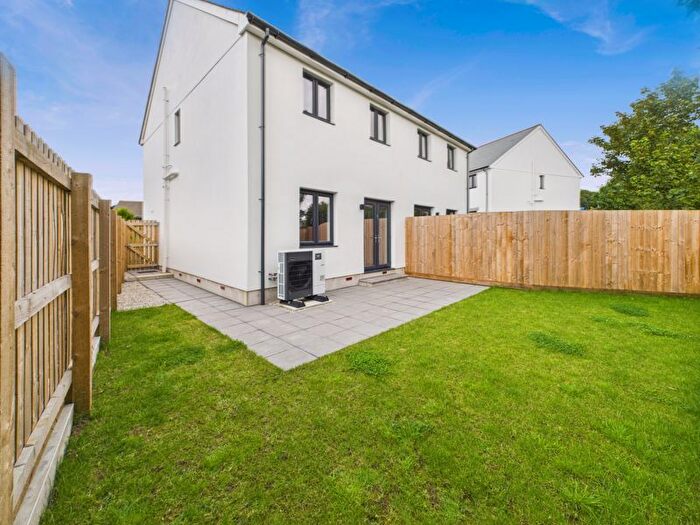 3 Bedroom Property For Sale In Teg Lowarth, Redruth, TR15