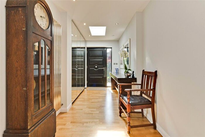 5 Bedroom Detached House To Rent In Lodge Close, Cobham, Surrey, KT11