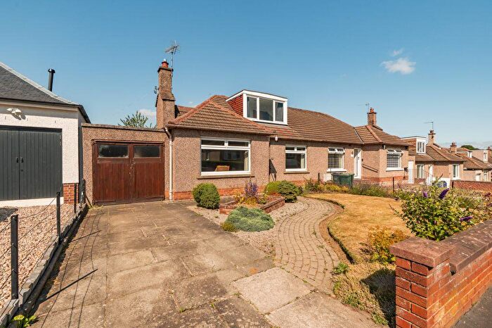3 Bedroom Semi-Detached Bungalow For Sale In Craigs Gardens, Edinburgh, EH12