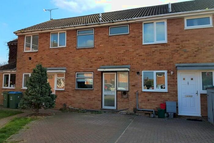 2 Bedroom Property To Rent In Roberts Drive, Aylesbury, Buckinghamshire, HP19