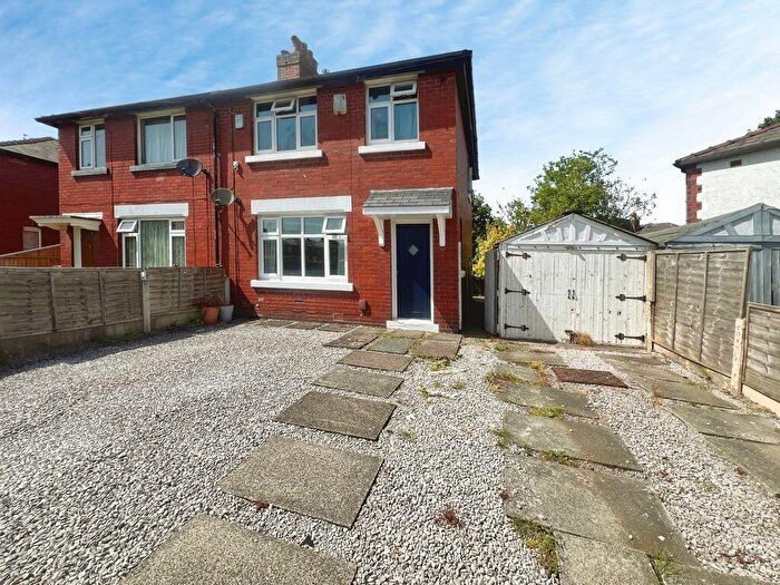 3 Bedroom Semi Detached House For Sale In Lupin Avenue, Farnworth, BL4