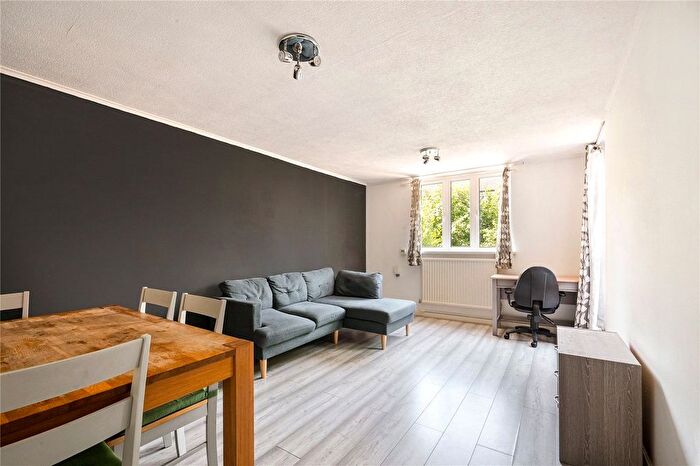 1 Bedroom Flat To Rent In Coopers Lane, London, NW1