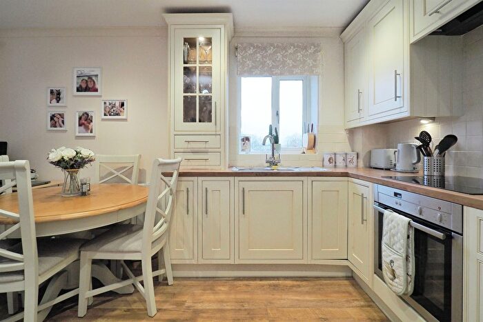 1 Bedroom Flat For Sale In Old School Mews, Shrewton, Salisbury, SP3