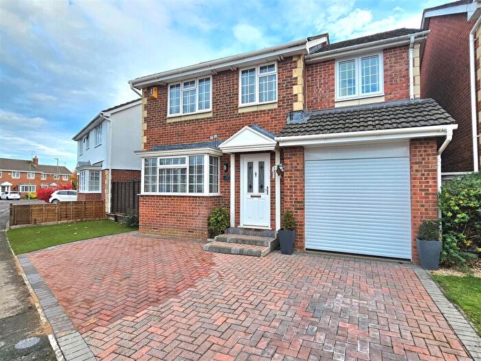 4 Bedroom Detached House For Sale In Fosse Close, Abbeymead, Gloucester, GL4