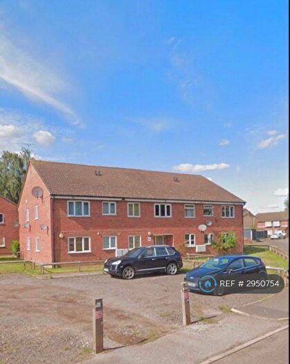 2 Bedroom Flat To Rent In Landau Way, Broxbourne, EN10