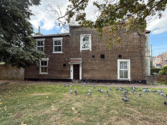 3 Bedroom Terraced House For Sale In Oundle Road, Peterborough, Cambridgeshire, PE2