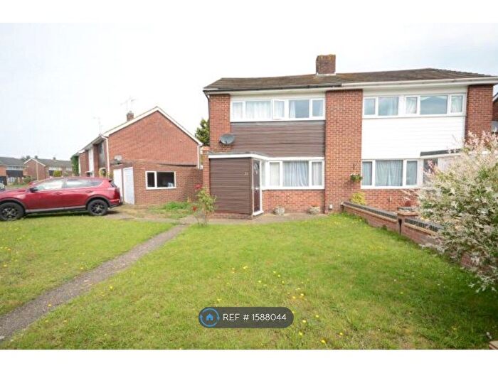 3 Bedroom Semi-Detached House To Rent In Hudson Road, Woodley, Reading, RG5