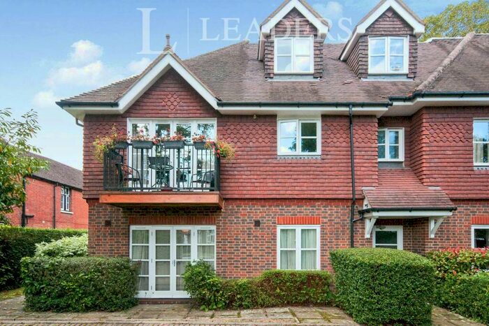 1 Bedroom Apartment To Rent In Ringley Avenue, Horley, RH6