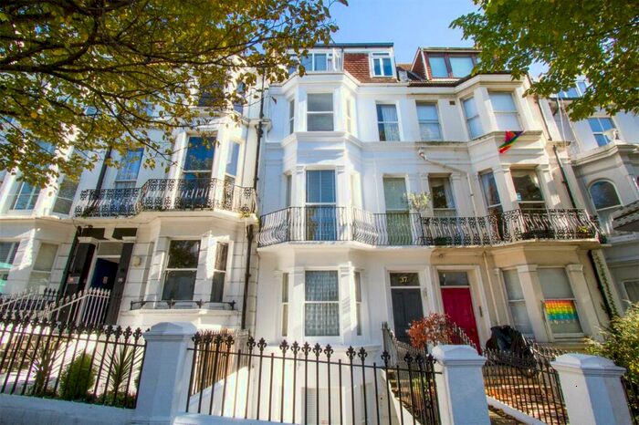 1 Bedroom Apartment To Rent In Upper Rock Gardens, Brighton, BN2