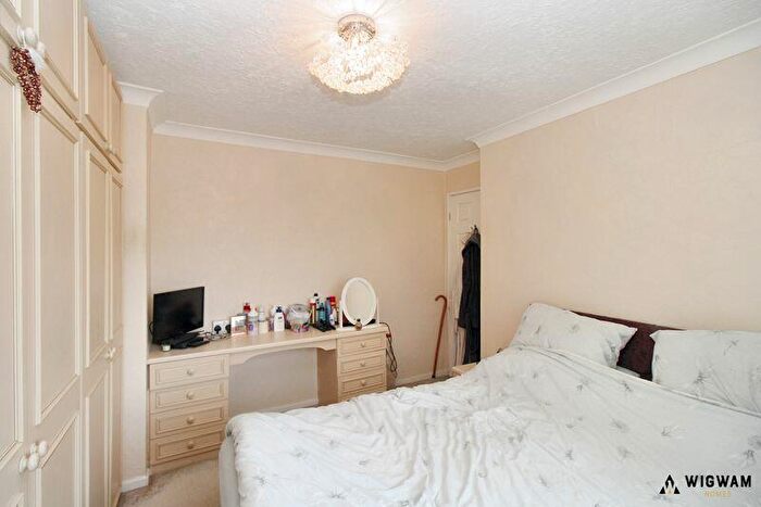 3 Bedroom Terraced House For Sale In Standage Road, Thorngumbald, HU12