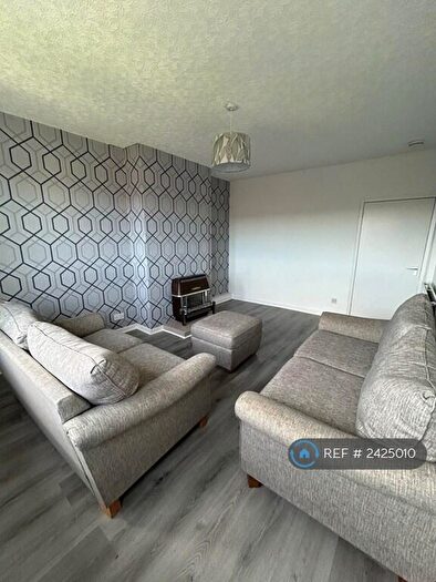 3 Bedroom Flat To Rent In Craigievar Crescent, Aberdeen, AB10