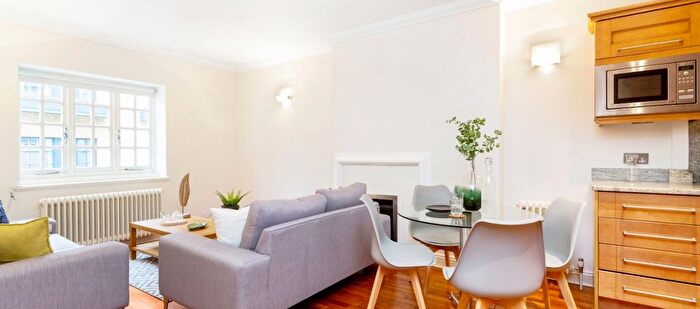 2 Bedroom Flat To Rent In Duchess Mews, London, W1G