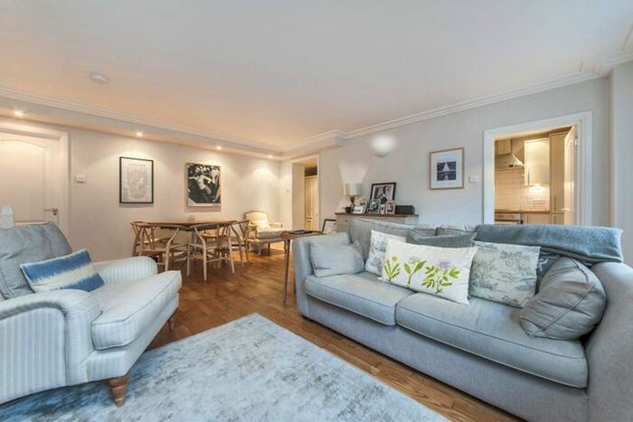 2 Bedroom Flat To Rent In Brittany House, Upper Richmond Road, SW15