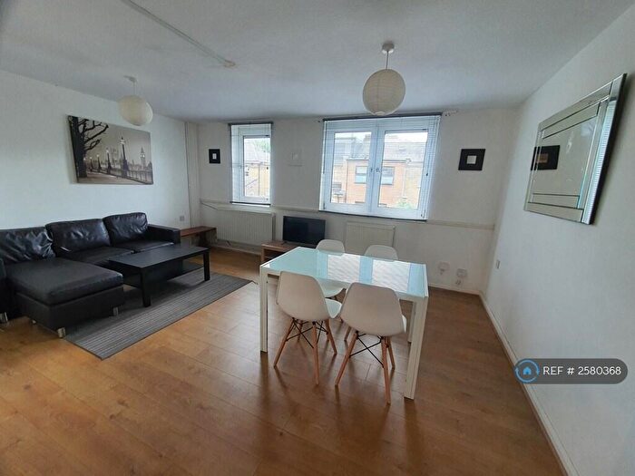 3 Bedroom Maisonette To Rent In Seyssel Street, London, E14