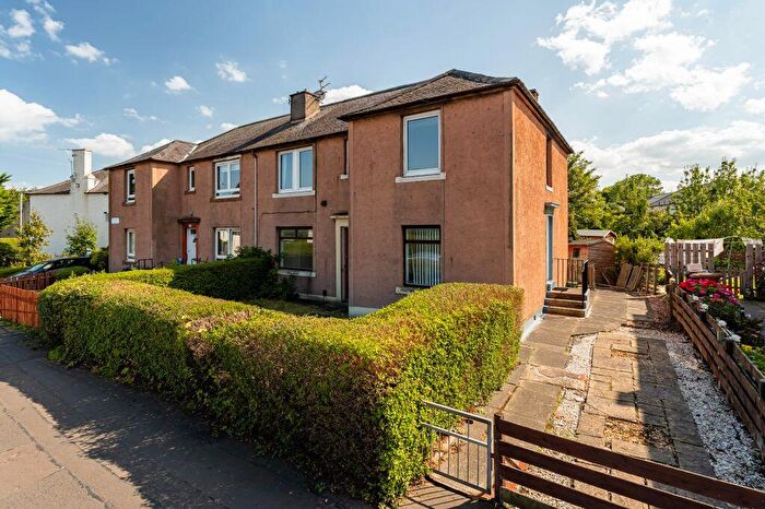 2 Bedroom Flat For Sale In Stevenson Drive, Edinburgh, EH11