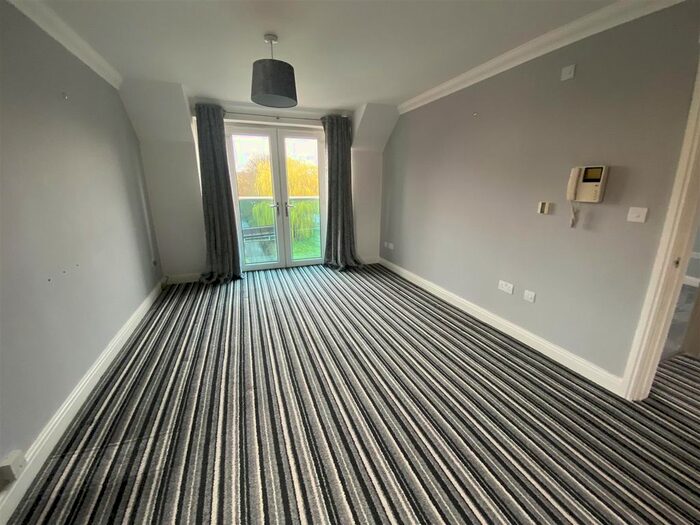 1 Bedroom Flat To Rent In Stafford Close, Stone, ST15