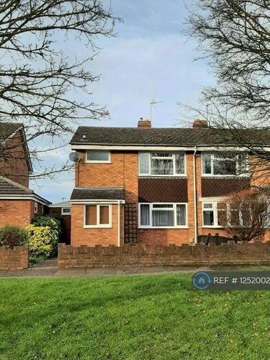 3 Bedroom Semi-Detached House To Rent In Aldens Mead, Bedford, MK41