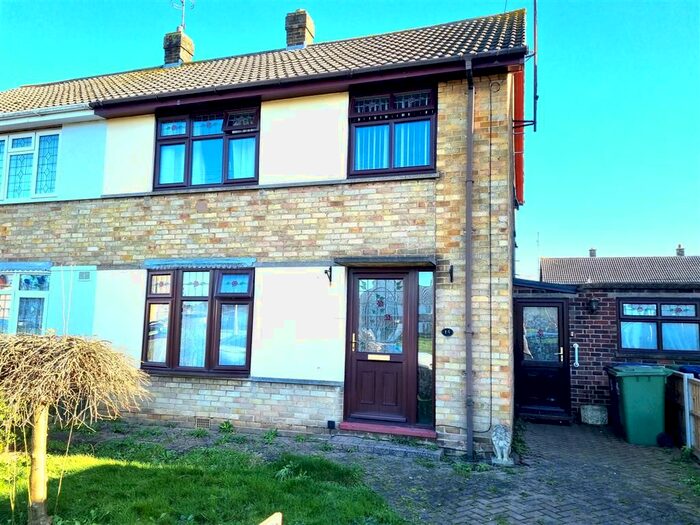 3 Bedroom Semi-Detached House To Rent In Goddard Crescent, Wisbech, PE13