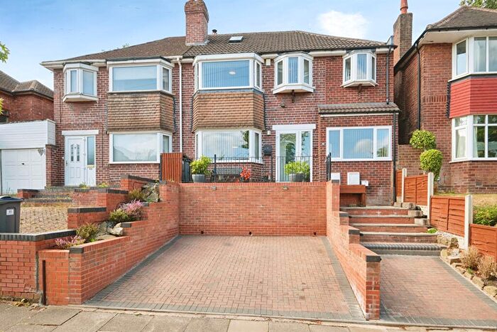 4 Bedroom Semi-Detached House For Sale In West Avenue, Handsworth, Birmingham, B20
