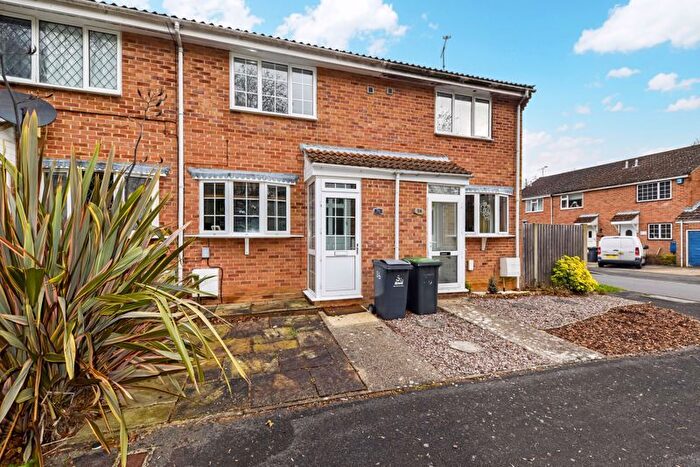 2 Bedroom Terraced House For Sale In Holly Drive, Waterlooville, PO7