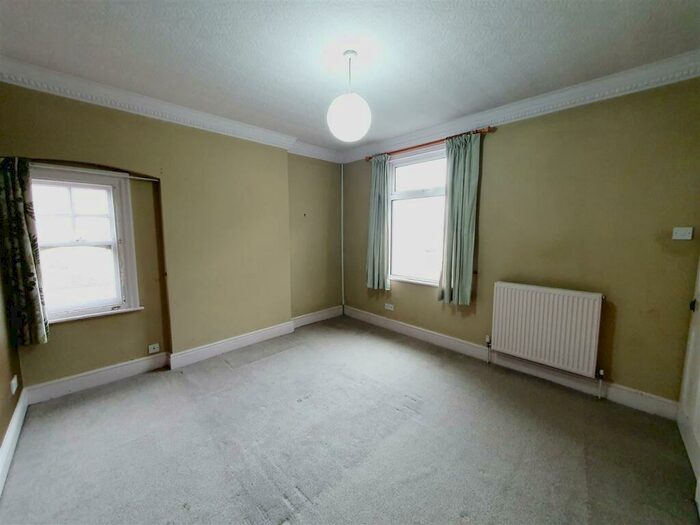 2 Bedroom Apartment To Rent In London Road, Kettering, NN15