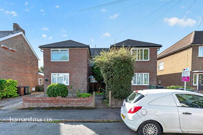 2 Bedroom Maisonette For Sale In Lyme Regis Road, Banstead, SM7