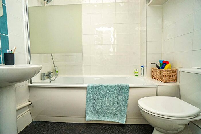 1 Bedroom Flat For Sale In Gensing Road, St. Leonards-On-Sea, TN38
