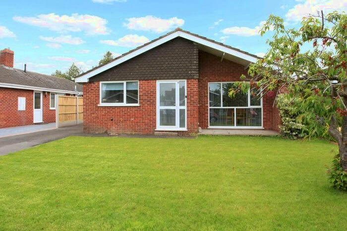3 Bedroom Bungalow For Sale In Coppice Drive, High Ercall, Telford, TF6