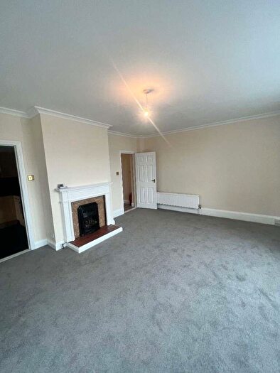 2 Bedroom Flat To Rent In Havant Road, Drayton, Portsmouth, PO6
