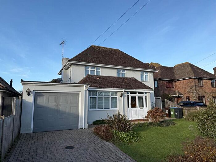 4 Bedroom Detached House To Rent In Sea Lane, East Preston, BN16