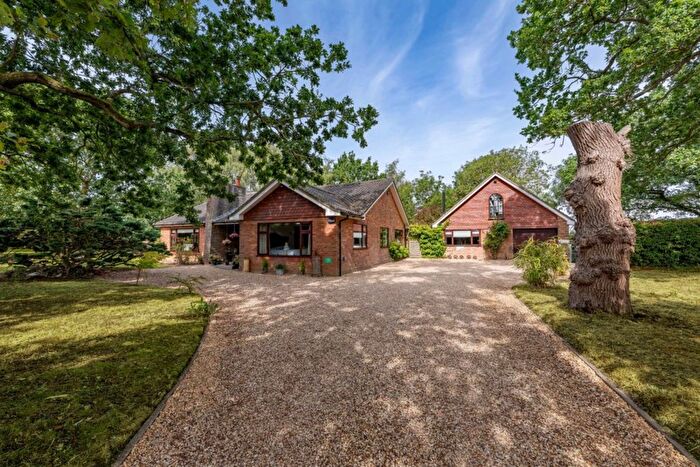 4 Bedroom Detached Bungalow For Sale In Station Road, Little Dunham, PE32