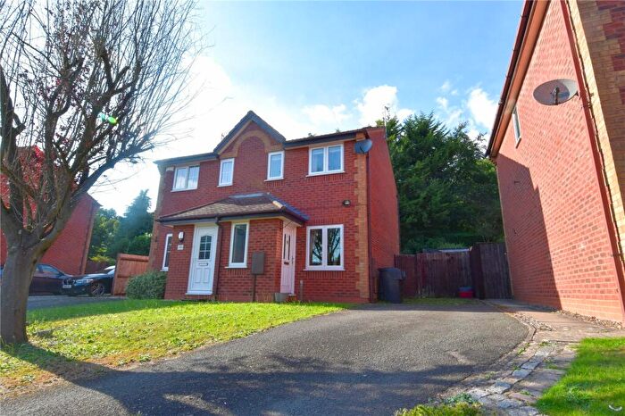 2 Bedroom Semi-Detached House To Rent In Green Park Road, Bromsgrove, Worcestershire, B60