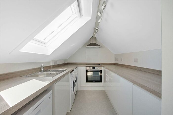 1 Bedroom Flat To Rent In Kenton Lane, Harrow, HA3