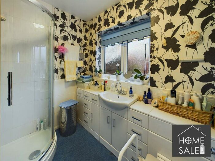 2 Bedroom Bungalow For Sale In Parsons Road, Irchester, NN29