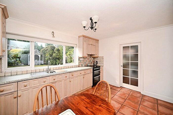 5 Bedroom Detached House For Sale In Critchley Drive, Dunchurch, Rugby, CV22