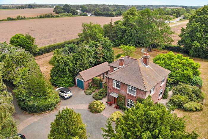 4 Bedroom Detached House For Sale In Bucklesham Road, Foxhall, Ipswich, IP10