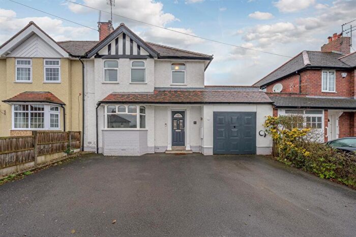 3 Bedroom Semi Detached House For Sale In Lady Greys Walk, Wollaston, Stourbridge, DY8