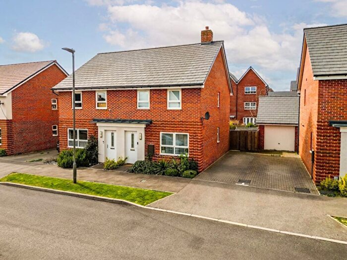 3 Bedroom Semi Detached House For Sale In Limehouse Road, Broughton, HP22