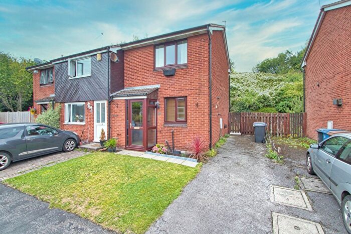 2 Bedroom End Of Terrace House To Rent In Moss Lane, Cadishead, Manchester, M44