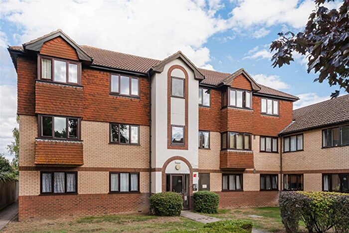 1 Bedroom Apartment For Sale In Nutfield Close, Carshalton, SM5