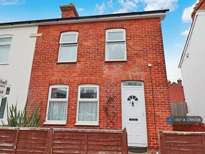 2 Bedroom Semi-Detached House To Rent In Highfield Road, Farnborough, GU14