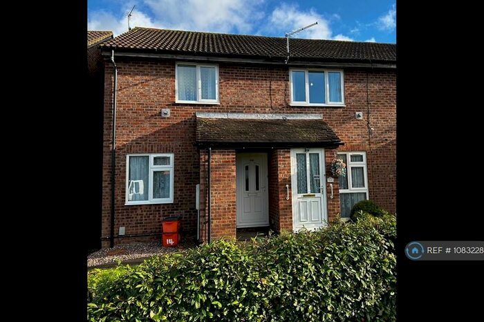 2 Bedroom Maisonette To Rent In Littlecote Close, Westlea, Swindon, SN5