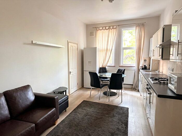 1 Bedroom Flat To Rent In Aldrington Road, London, London, SW16
