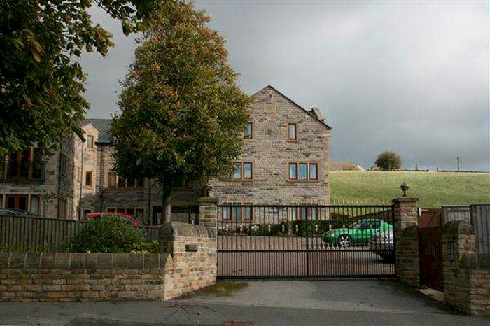 2 Bedroom Apartment To Rent In Lime Tree Court, Grimscar Road, Huddersfield, HD2