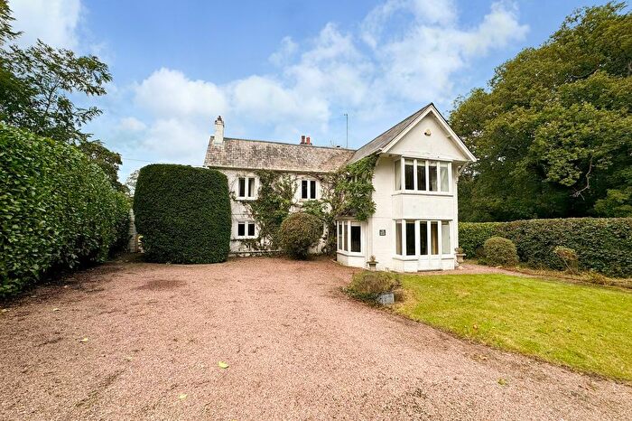 5 Bedroom Detached House For Sale In Emms Lane, Barns Green, West Sussex, RH13