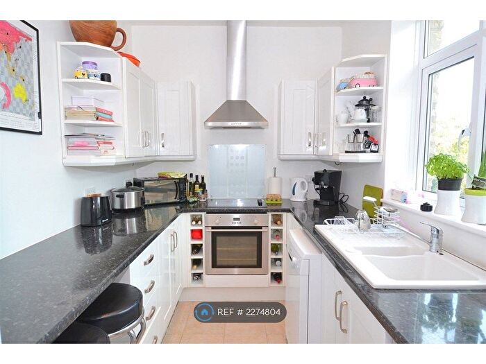 2 Bedroom Flat To Rent In Bratton Seymour, Wincanton, BA9